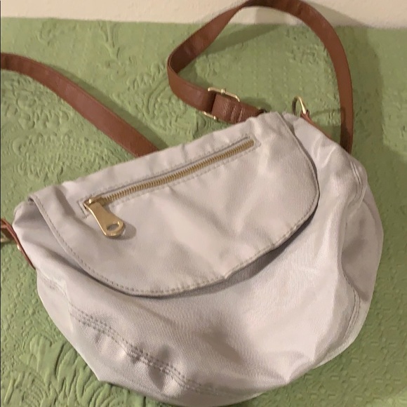 2 GUC Cross Body Purses MAKE ME AN OFFER! - Picture 3 of 8